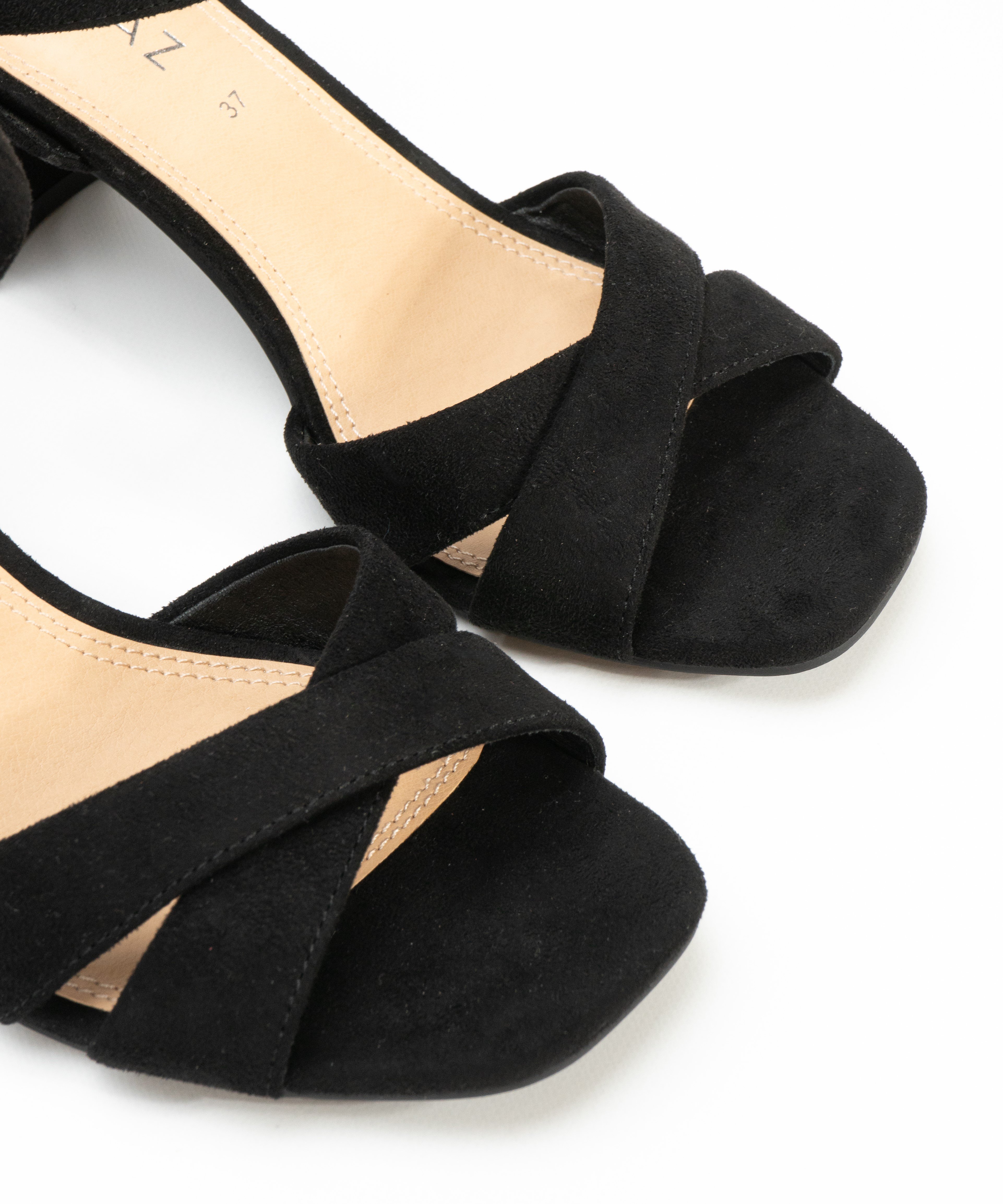 Sand&aacute;lia de salto tiras cruzadas image number null